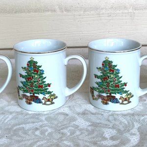 SHIBATA Japan “Home For The Holidays” Set of 4 Mugs - Christmas Tree, Santa Toys
